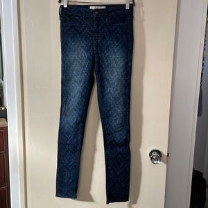 Subtle Tribal Printed High Rise Dark to Mid Wash Hollister Stretch Skinny Jeans